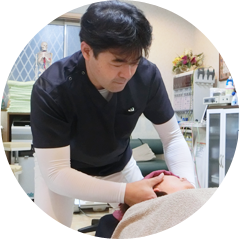 交通事故の怪我に強い。予約制で夜22時迄受付 保険会社にしっかり対応